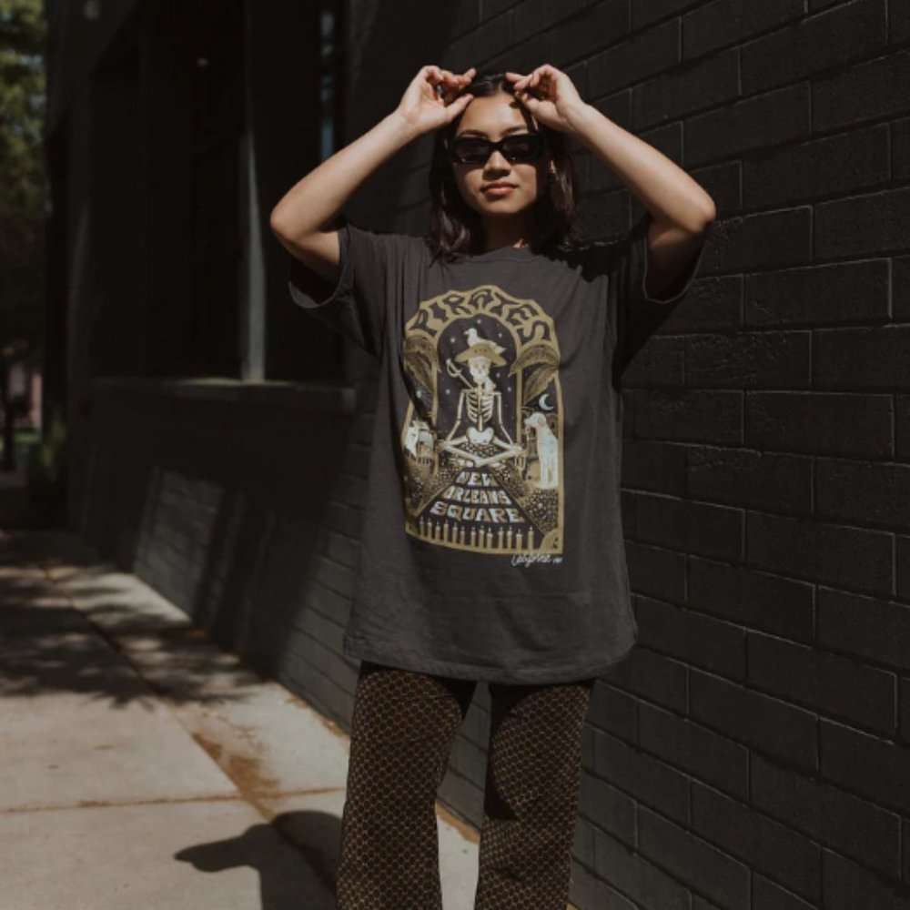 BNWOT - Subtle Dust Pirate Oversized Tee in Vintage Black - M/L